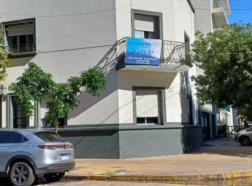 Frente del inmueble · Casa Reciclar - Ideal Constructora