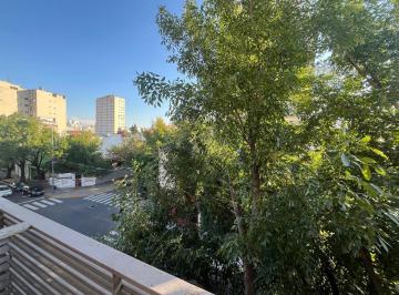 Departamento · 35m² · 1 Ambiente · Hermoso Monoambiente, Al Frente, con Balcón. Plaza Irlanda.