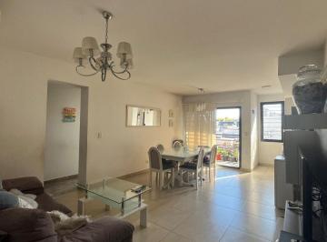 Departamento de 4 ambientes, Lanús · Departamento en Venta de 4 Ambientes con Cochera!