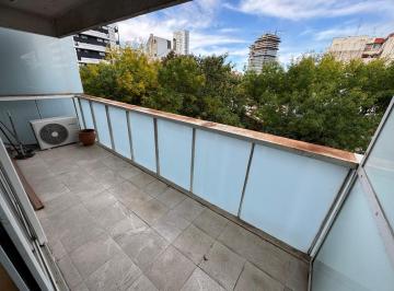 Departamento · 50m² · 2 Ambientes · Excelente 2 Amb - Cochera Fija - Amplio y Luminoso - Gran Blacon Al Frente