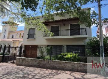 Casa · 594m² · 12 Ambientes · 3 Cocheras · Casa en Paseo Güemes