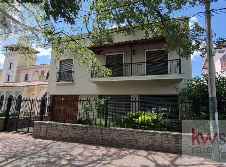 Casa · 594m² · 12 Ambientes · 3 Cocheras