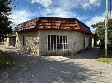 Casa de 4 ambientes, Lomas de Zamora · Casa con 3 Habitaciones y 149 m² en Venta, Lomas de Zamora
