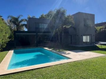 Casa · 320m² · 8 Ambientes · 1 Cochera · Casa en Alquiler en Ayres de Pilar, Pilar, G. B. a. Zona Norte
