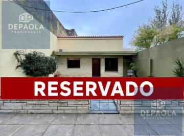 Casa · 165m² · 3 Ambientes · 1 Cochera · Venta Casa Apta Credito - 3 Ambientes Garage Patio Refaccionada!