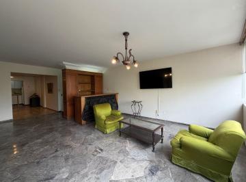 Departamento de 5 ambientes, Ciudad de Mendoza · Departamento en Av Colón Tu Hogar, Tu Estudio y El Parque Como Patio: Todo en Una Sola Propiedad