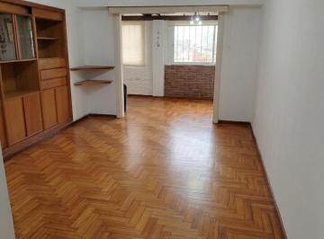 Departamento de 4 ambientes, Villa Urquiza · Venta Depto Villa Urquiza 4 Amb en Pb con Patio, Oportunidad! 75 m² Totales 70 m² Cubiertos