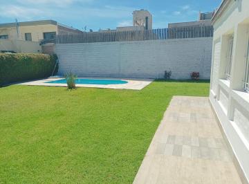 Casa · 286m² · 7 Ambientes · 3 Cocheras · Casa en Venta Barrio Altos de Carrodilla, Lujan de Cuyo/ Apto Credito/ Acepta Permuta