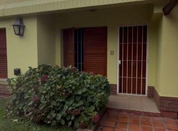 Casa de 5 ambientes, Córdoba · Casa en Alquiler en Barrio Poeta Lugones 3 Dorm.