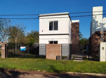 Casa · 121m² · 5 Ambientes · 2 Cocheras · Casa de Tres Dorm. en Tierra de Sueños 3