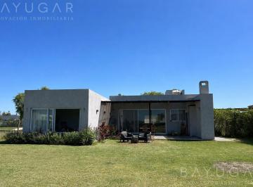 Casa · 218m² · 5 Ambientes · 4 Cocheras · Venta Casa - Barrio Privado San Sebastian, Pilar