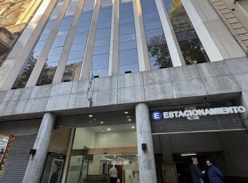 Oficina comercial · 260m² · Piso de Oficina en Alquiler - Expensas Incluidas en El Precio - 1er Piso