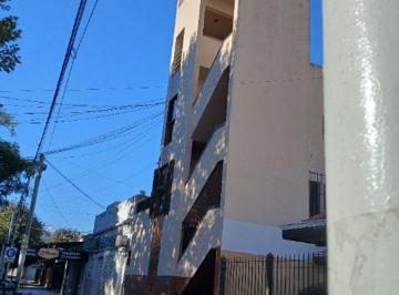 Departamento de 3 ambientes, Avellaneda · Alquiler 3 Amb. Depto. Cocina y Baño Reciclado, 1 Piso X Escal, Excelen Ubicacion a m Las Flores