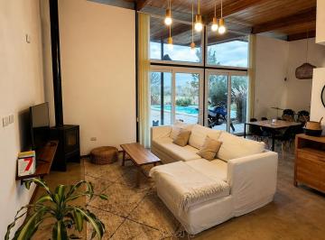 Casa · 110m² · 3 Ambientes · 1 Cochera · Venta Casa de Dos Dorm. y Pileta en Joaquin Gorina