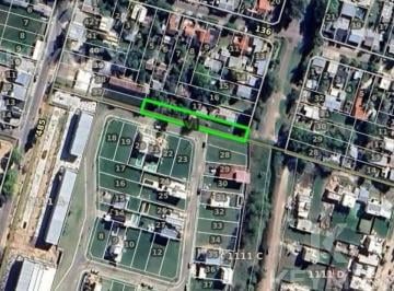 Terreno · 800m² · Lote en Venta de 800 M&sup2;,486 y 137, Joaquín Gorina, La Plata
