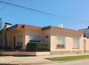 Casa · 120m² · 2 Dormitorios · 1 Cochera · Casa en Venta