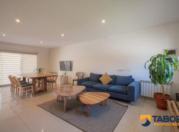 Casa · 173m² · 3 Ambientes · 2 Cocheras · Moderno y Amplio Dúplex en Venta | 3 Dorm. Patio Pileta | Chacra del Norte II
