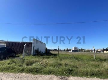 Terreno · 30m² · Lote en Venta en Barrio Savoia.