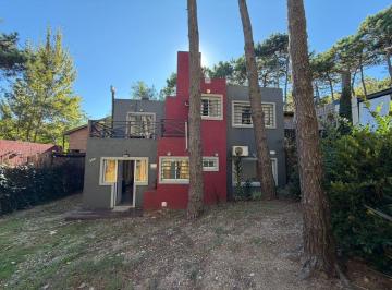 Casa · 118m² · 6 Ambientes · Casa en Venta Excelente Ubicacion Mar Azul
