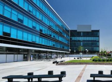 Oficina comercial · 498m² · 8 Cocheras · Alquiler de Oficina de 498 m² en Olivos