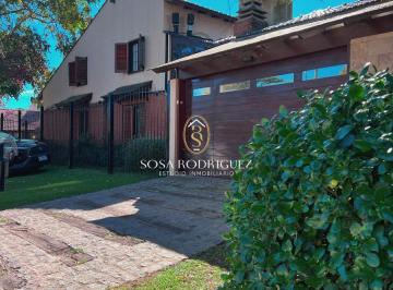 Casa · 268m² · 5 Ambientes · 3 Cocheras · Casa en Caisamar