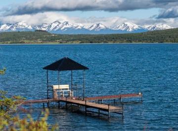 Campo · Complejo con Costa de Lago