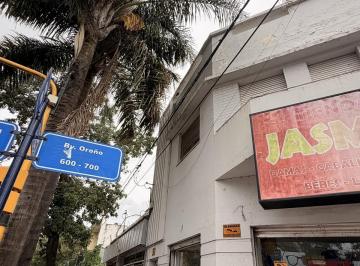 Local comercial · 190m² · Local y Departamento Sobre Av San Martín y Oroño