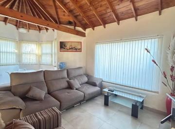 Casa · 172m² · 5 Ambientes · 1 Cochera · Casa en Venta 5 Ambientes en Country Club Banco Provincia con Pileta