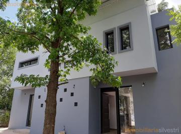 Casa · 144m² · 6 Ambientes · 4 Cocheras · 216 Entre 43 y 44 Lisandro Olmos - Dos Duplex en Block en Venta