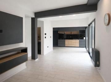 Casa de 3 ambientes, San Luis · Moderna Casa Céntrica en Venta - San Luis