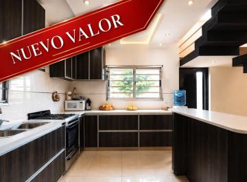 Casa · 184m² · 7 Ambientes · 2 Cocheras · Casa Venta 6 Ambientes Ciudad Evita