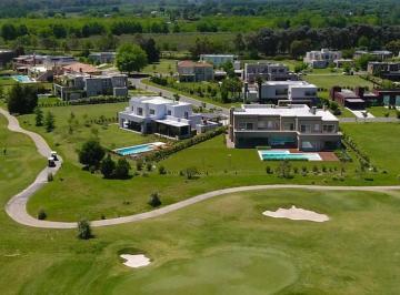 Terreno · 900m² · Venta de Terreno en Pilara