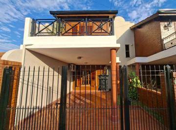 Casa · 73m² · 3 Ambientes · 1 Cochera · Venta Duplex 3 Amb con Parque y Cochera, Ezpeleta