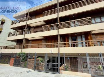 Departamento · 43m² · 2 Ambientes · Departamento 2 Amb a La Calle en Alquiler - Zona Playa Grande