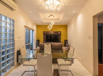 PH · 77m² · 3 Ambientes · Venta de PH de 3 Ambientes, Sin Expensas, C/patio y Terraza en Bernal Oeste, Quilmes
