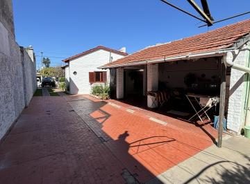 Casa · 119m² · 3 Ambientes · Casa de 1 Dormitorio en Venta en San Lorenzo