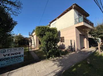 Casa · 80m² · 3 Ambientes · 1 Cochera · Venta Casa en Block Local - San Miguel.