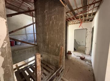 Casa · 205m² · 4 Ambientes · 2 Cocheras · Casa en Construccion en Venta