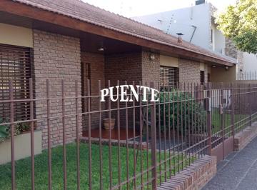 Casa · 190m² · 3 Dormitorios · 3 Cocheras · Casa en Banfield Oeste