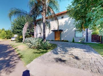 FOT-FOT-284_2 · Exclusiva Casa 9 Ambientes en Venta en Barrio Privado Manzanares Chico Pilar