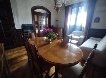 Departamento de 5 ambientes, Congreso · Excelente Piso, Muy Luminoso, en Perfecto Estado, Amueblado.