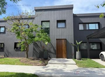 Casa · 302m² · 5 Ambientes · 10 Cocheras · Casa en Venta en El Buenos Aires Golf