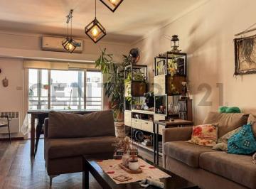 Departamento · 80m² · 3 Ambientes · Venta 3 Amb Amplios con Doble Circulación | 87 m² Reciclados | a m de Pedro Goyena