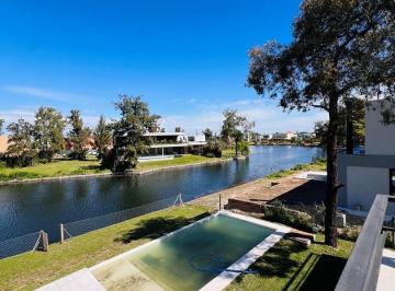 Casa · 270m² · 5 Ambientes · 2 Cocheras · Casa en Venta en Laguna Grande, Villanueva, Tigre