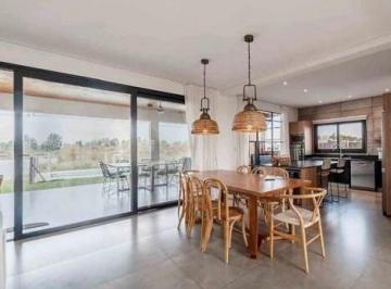 Casa · 225m² · 4 Ambientes · 2 Cocheras · Casa en Venta en El Canal, Dique Luján, Tigre