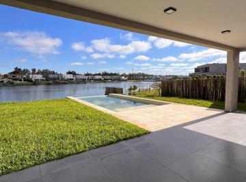 Casa · 239m² · 6 Ambientes · 4 Cocheras · Casa en Venta en Santa Ana, Villanueva, Tigre