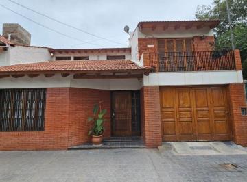 Casa de 7 ambientes, Luján de Cuyo · Amplia Casa en Venta en Centro de Luján de Cuyo