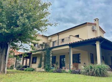 Casa · 2300m² · 5 Ambientes · Casa en Venta en Santa María de La Aguada, San Lorenzo Chico