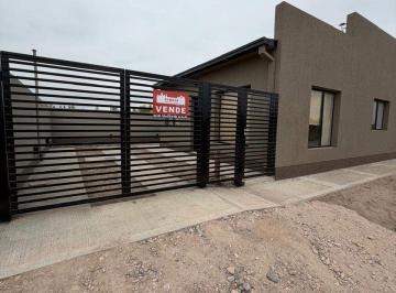 Casa de 3 ambientes, General Roca · Casa en Venta General Roca – Barrio Don Mariano