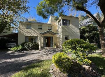 Casa · 160m² · 4 Ambientes · 3 Cocheras · Casa en Los Angeles Village
